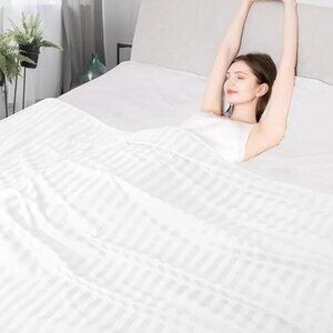 Elegear Revolutionary Cooling Blanket White Queen Size 79x86" New